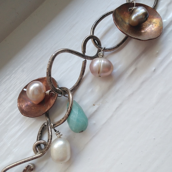 Copper, pearl, and raw aquamarine bracelet - Picture 2 of 3